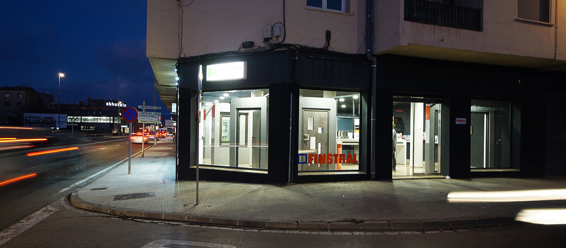 ARQUITECTURA DEL VIDRE S.L.