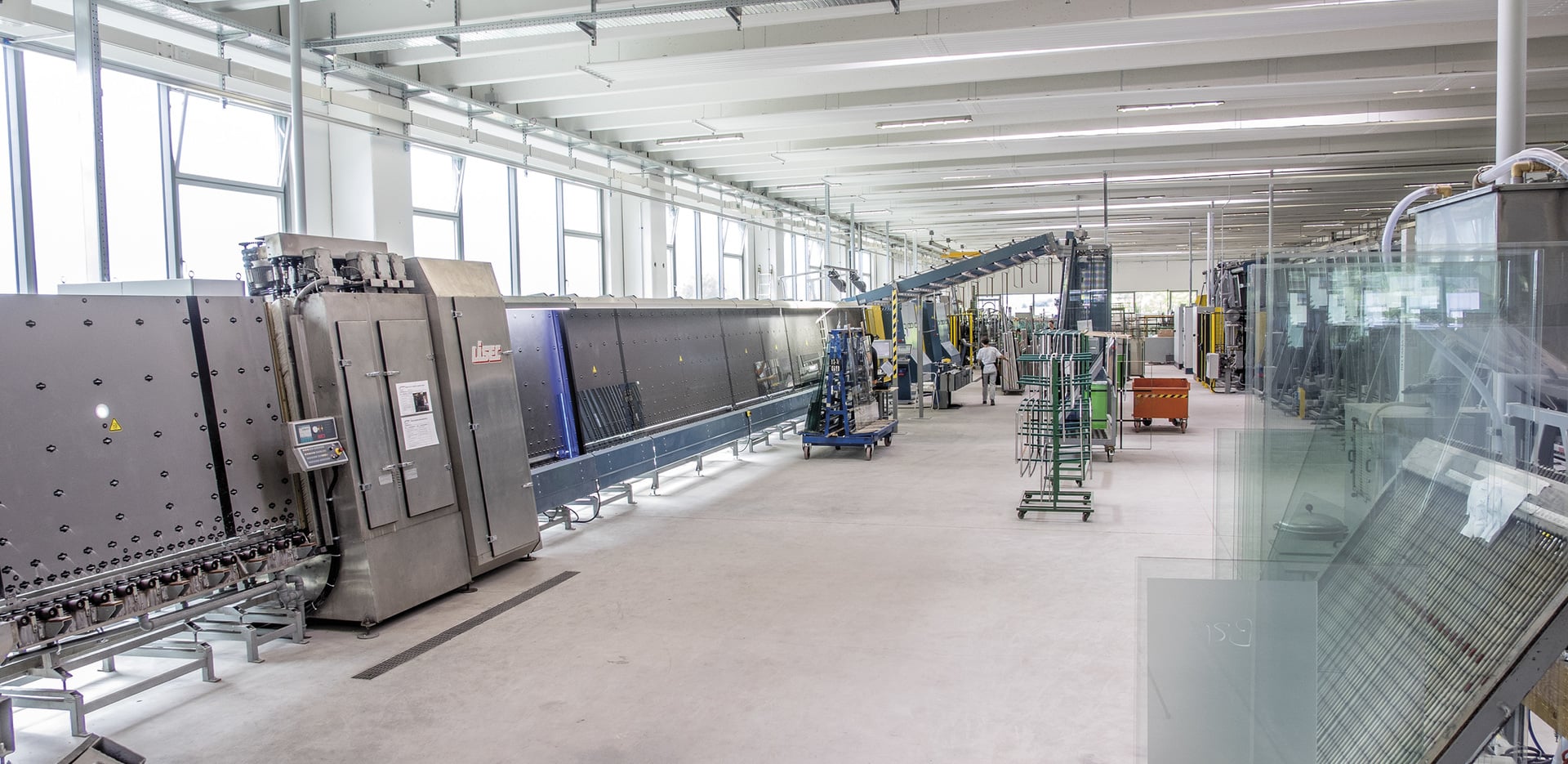 Insulation glass production.