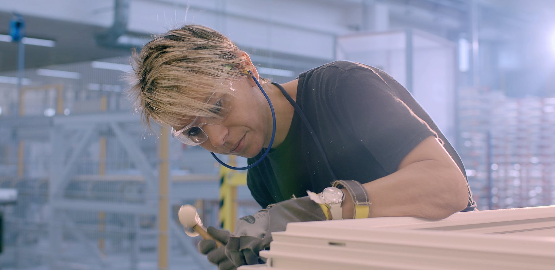 Fabrication des fenêtres.