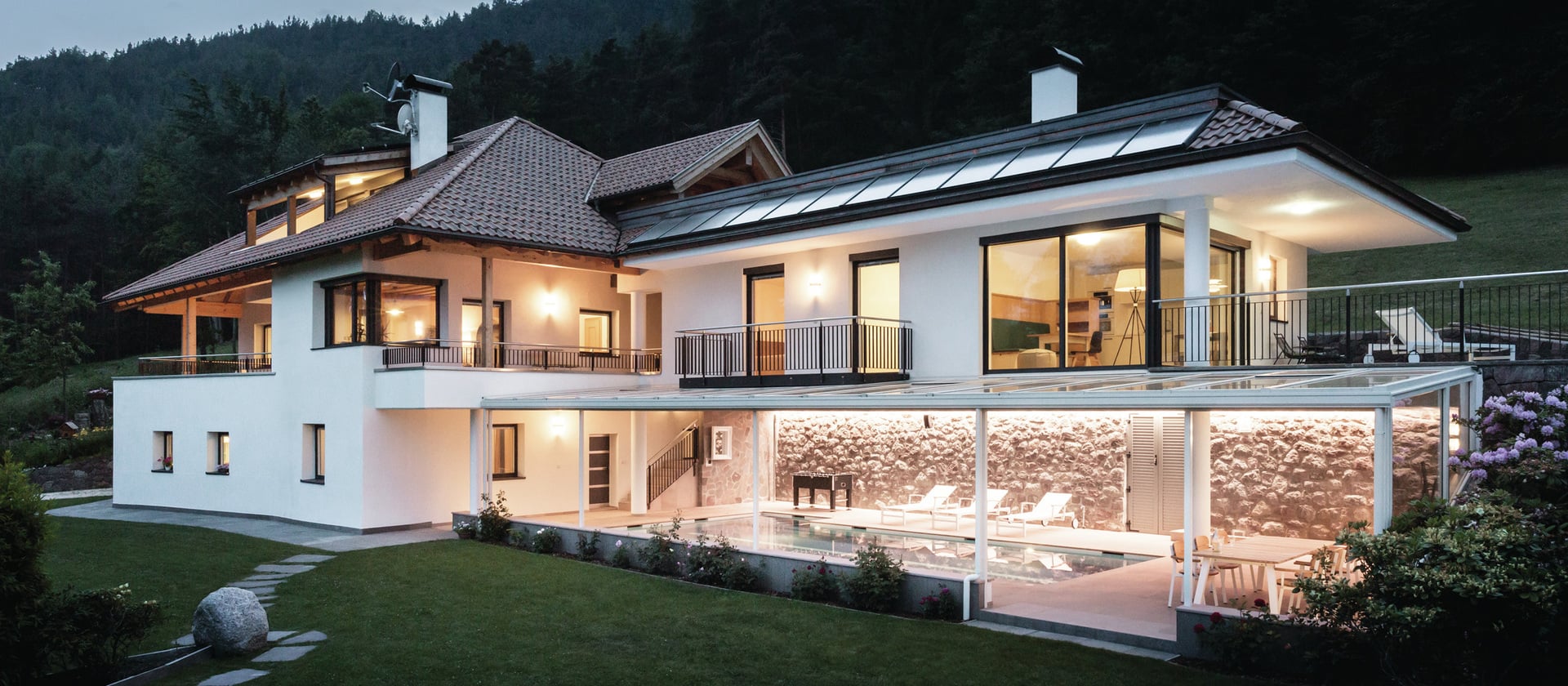 Windows and doors made of PVC-aluminium.