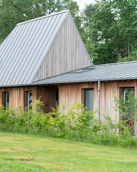 Nuevo edificio cerca de Amberes