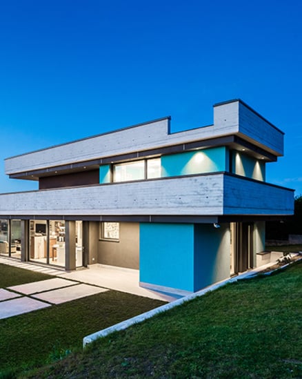 Neubau im spanischen Norden