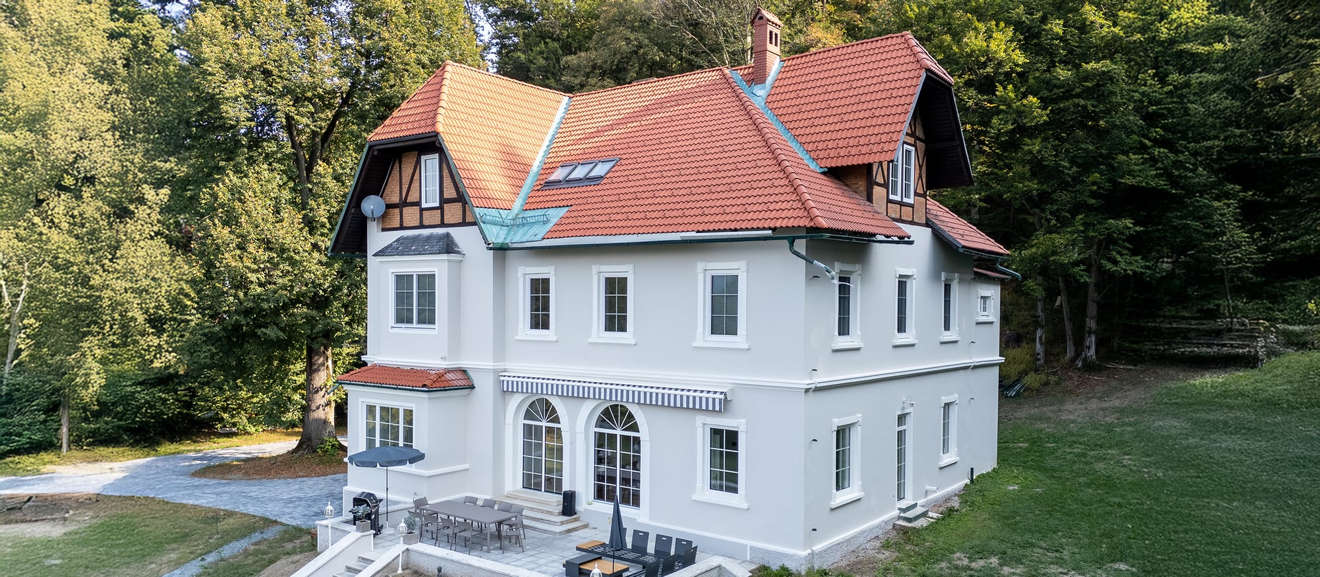 Renovación de ventanas en una villa de Carintia