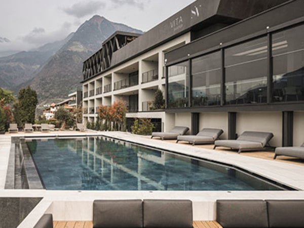 Hôtel neuf à Tirolo