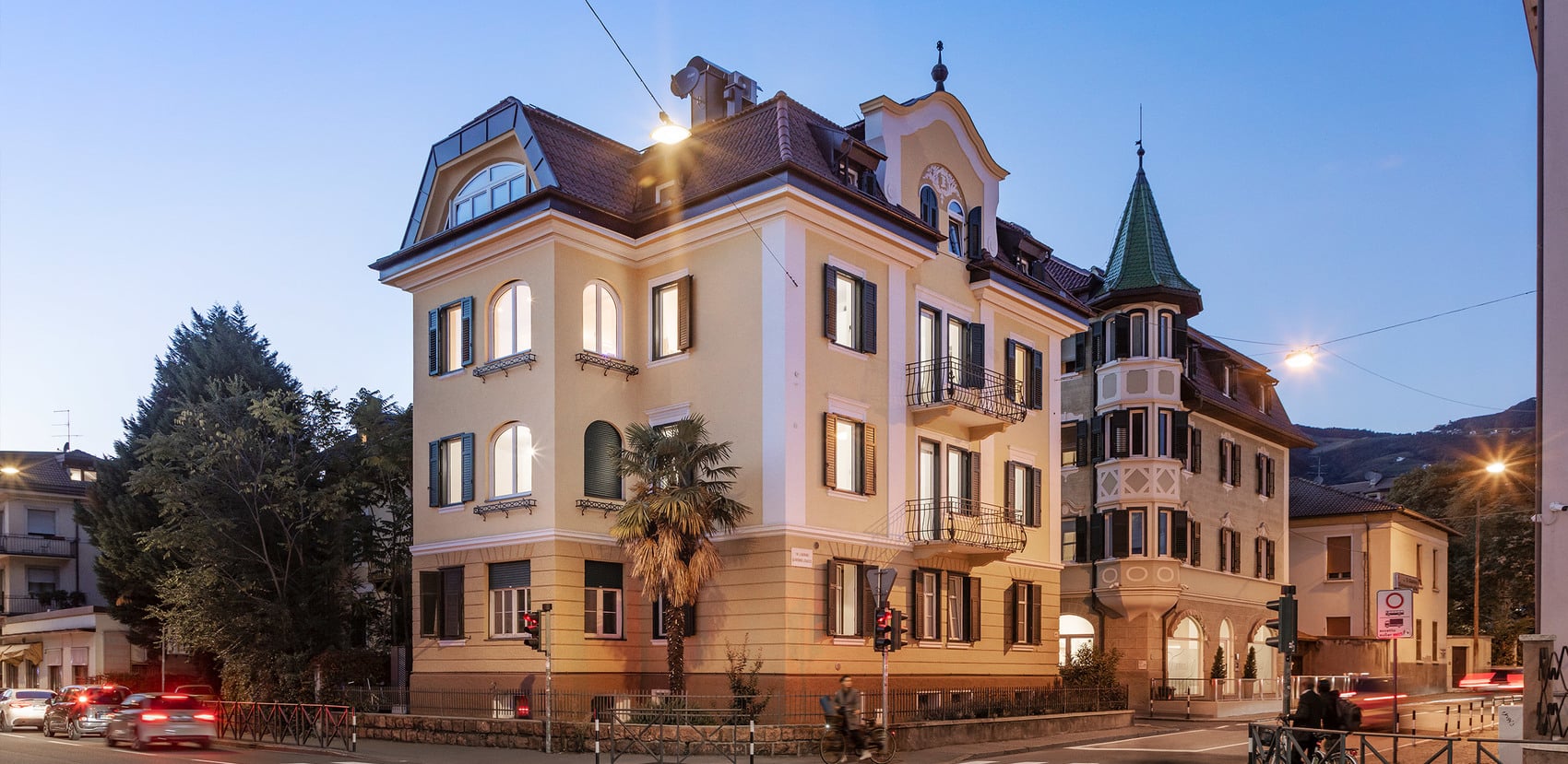 Altbauoptik mit neuen Fenstern: Sanierung einer Bozner Villa.